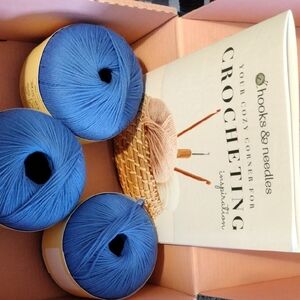 Hooks &Needles Yarn With How To Book.